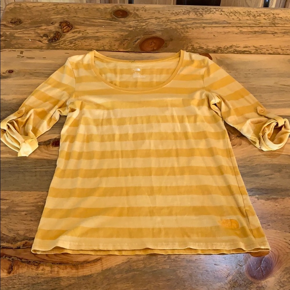 Northface 3/4 sleeve shirt. Medium